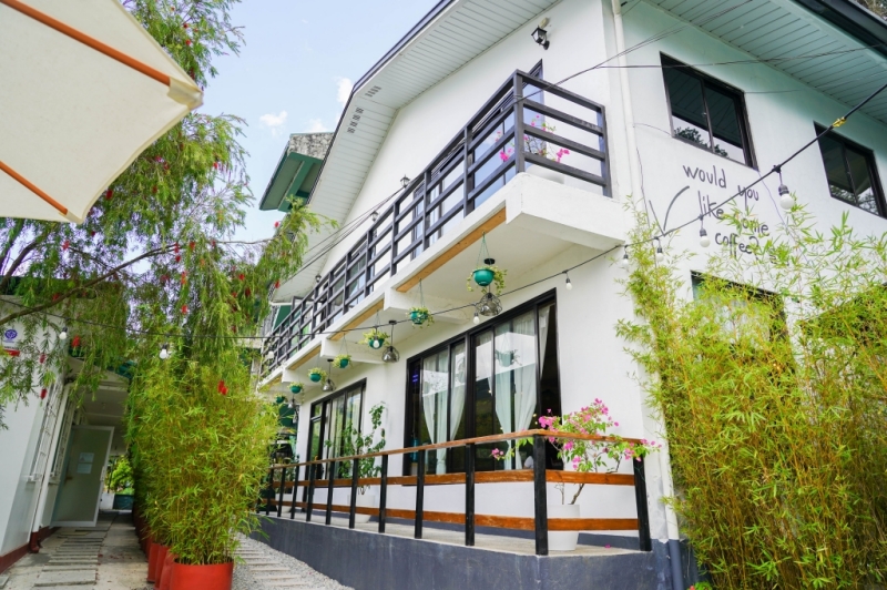 フィリピン留学 Cebu21 - Challenger Campus-West Garden-1